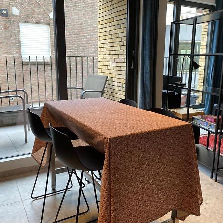 Studio Near Shopping K In K New Bright And Central Kortrijk Exterior foto