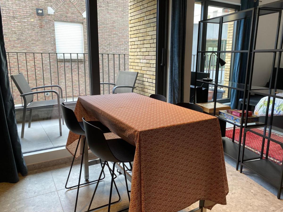Studio Near Shopping K In K New Bright And Central Kortrijk Exterior foto