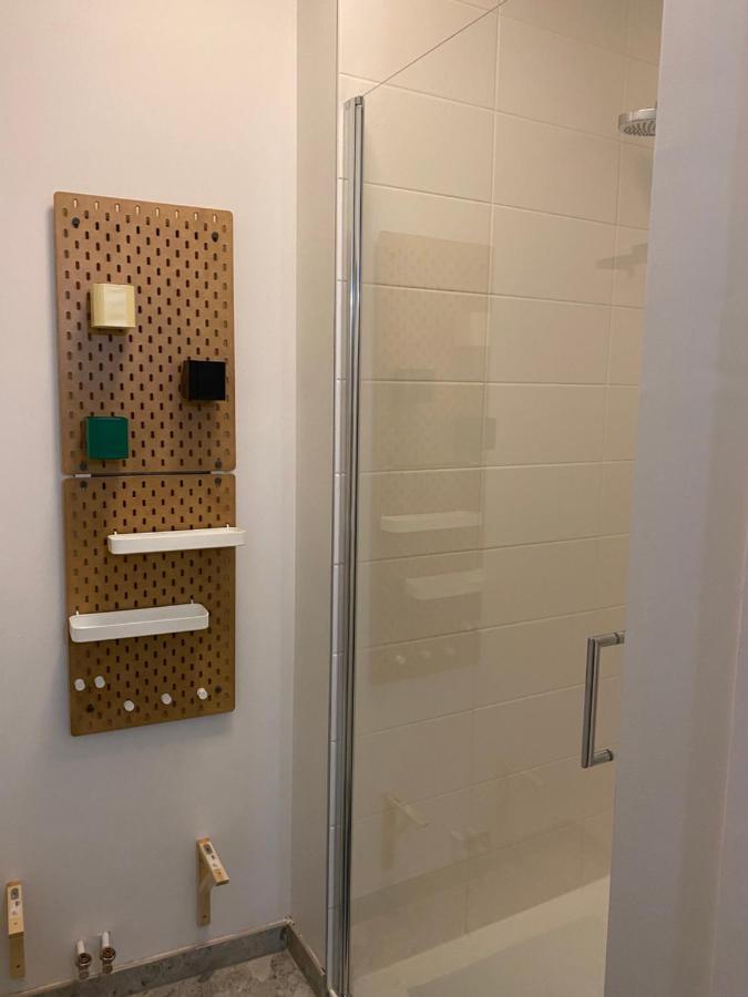 Studio Near Shopping K In K New Bright And Central Kortrijk Exterior foto